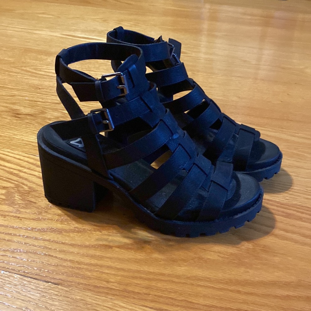 Black wedge shoes size 7